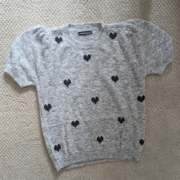 SHEIN Frenchy Heart Pattern Casual Round Neck Short Sleeve Knit Sweater Top - Picture 3 of 7